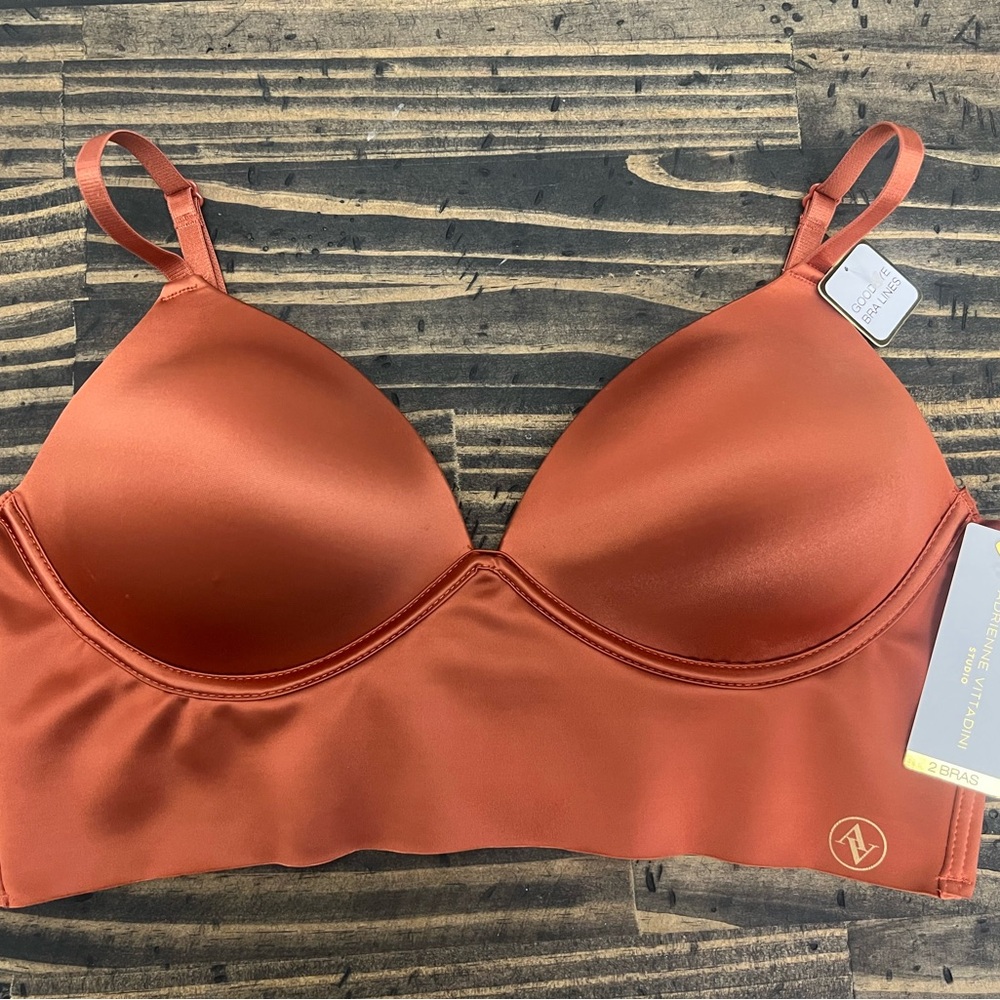 Adrienne Vittadini Brown Seamless Bra with Underwire Support